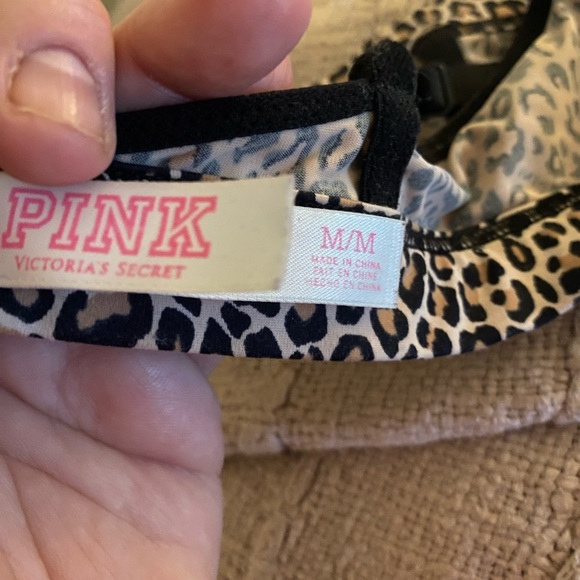 Victoria’s Secret PINK unlined bra size Medium - Picture 2 of 3